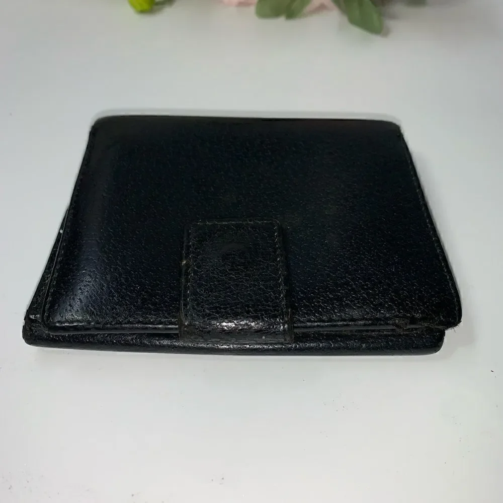 Authentic GUCCI Leather Compact Wallet - Picture 10 of 13